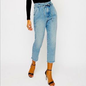 Dynamite “Cindy” ultra high waist cigarette jeans. Size 29.